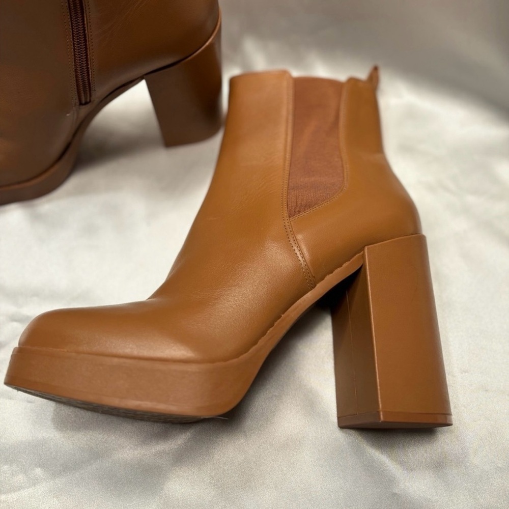 Gianni Bini Ah-Mazed Caramel Leather Platform Block Heel Chelsea Boots size 10